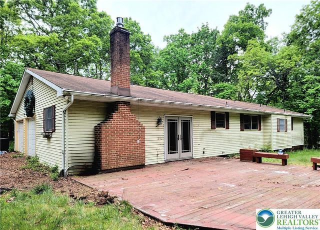 150 TWIN OAK Terrace, Pocono Twp, PA 18372