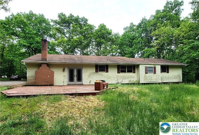 150 TWIN OAK Terrace, Pocono Twp, PA 18372