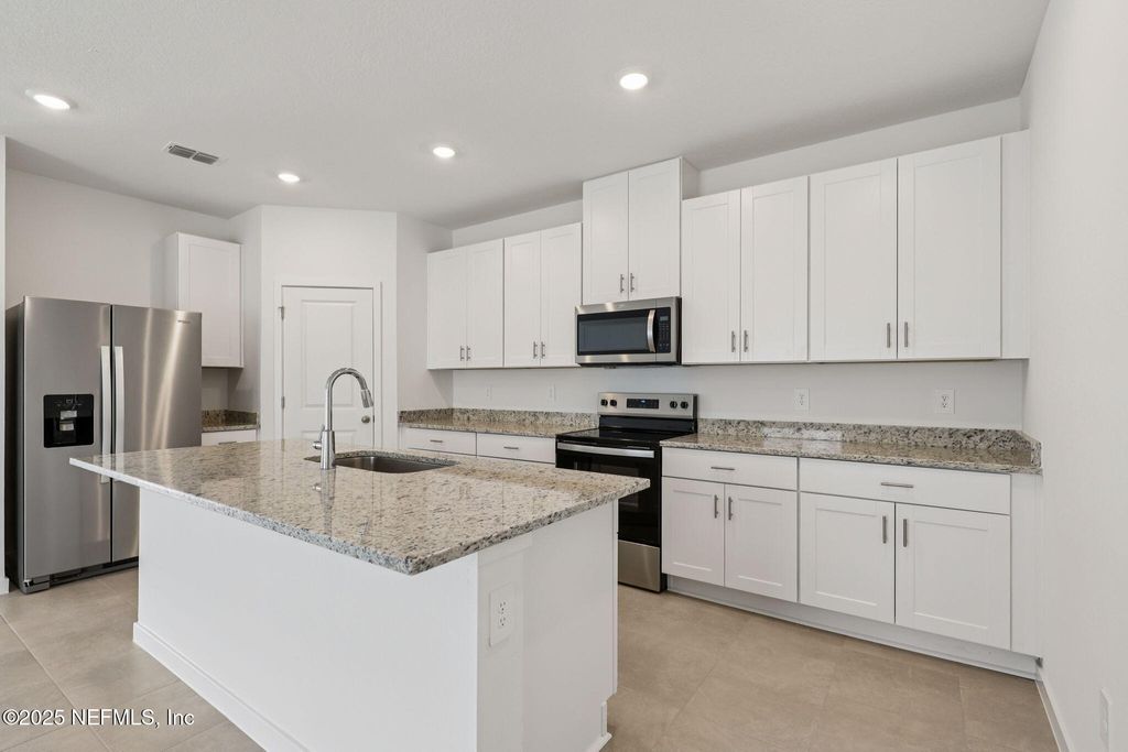 3061 BELLA COLLINA Way, Green Cove Springs, FL 32043