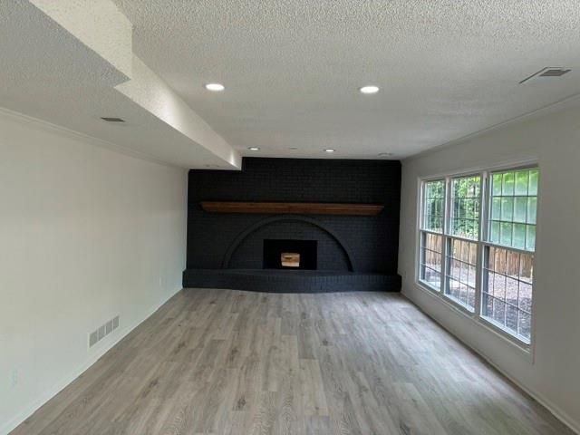 6807 Lakeshore Drive, Raytown, MO 64133