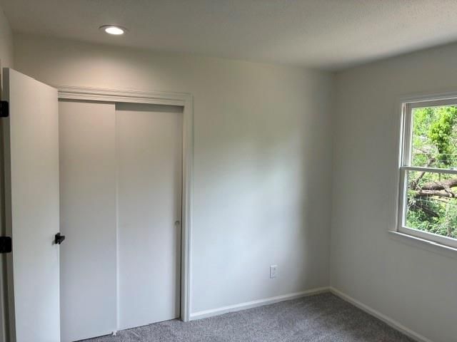 6807 Lakeshore Drive, Raytown, MO 64133