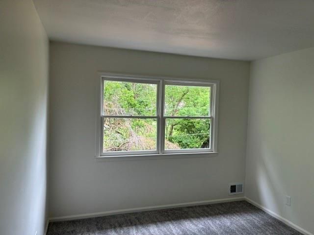 6807 Lakeshore Drive, Raytown, MO 64133