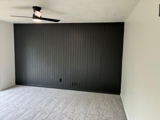 6807 Lakeshore Drive, Raytown, MO 64133