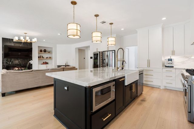 5515 Chase Harbor, Houston, TX 77041