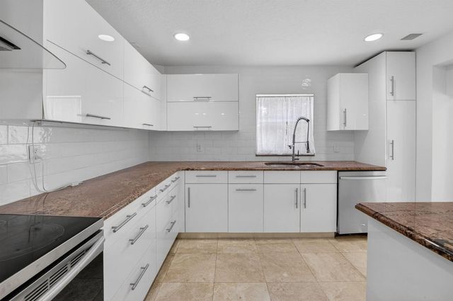 8044 Twin Lake Drive, Boca Raton, FL 33496