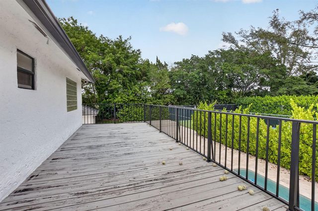 8044 Twin Lake Drive, Boca Raton, FL 33496