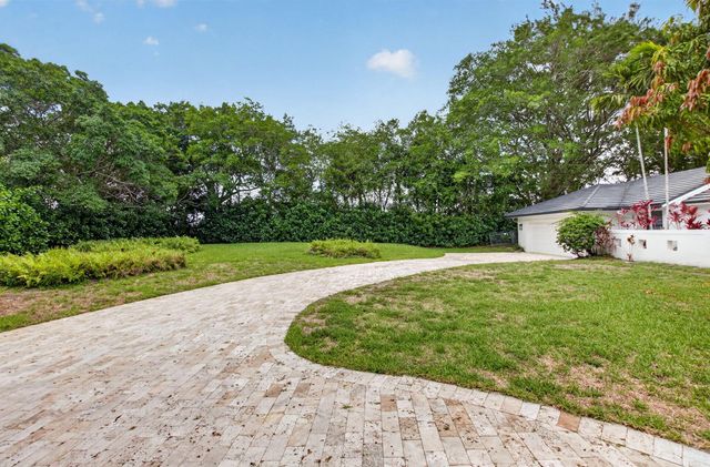 8044 Twin Lake Drive, Boca Raton, FL 33496