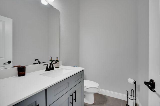 150 Highgate Drive, Venus, TX 76084