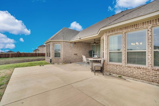 150 Highgate Drive, Venus, TX 76084
