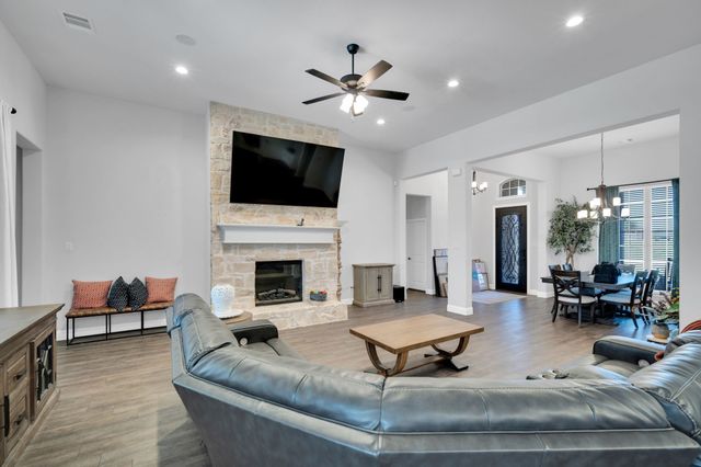 150 Highgate Drive, Venus, TX 76084