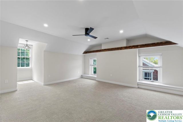 32 West Market Street 2nd Floor, Bethlehem City, PA 18018