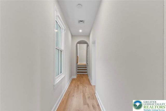 32 West Market Street 2nd Floor, Bethlehem City, PA 18018