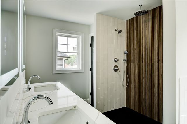 212 St Louis Avenue, Woonsocket, RI 02895