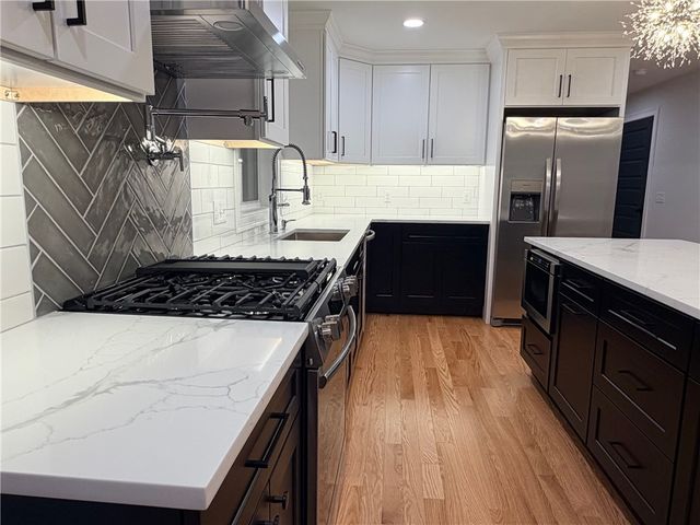 212 St Louis Avenue, Woonsocket, RI 02895