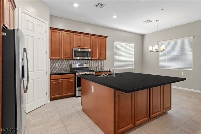 208 Coltrane Canyon Avenue, Henderson, NV 89011