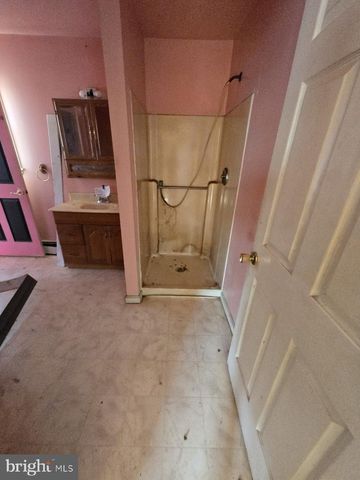 316 NEWPORT RD, Bristol, PA 19007