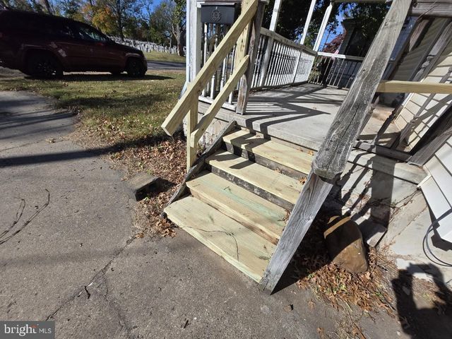 316 NEWPORT RD, Bristol, PA 19007