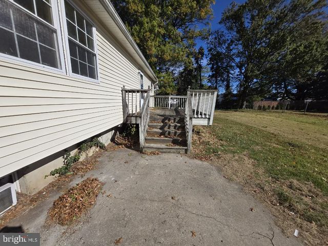 316 NEWPORT RD, Bristol, PA 19007