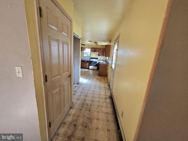 316 NEWPORT RD, Bristol, PA 19007