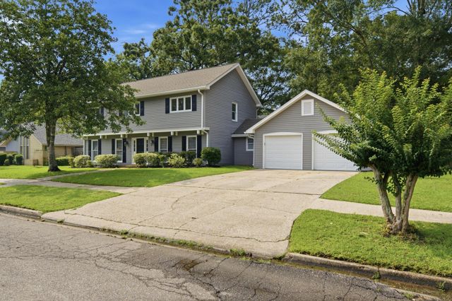3010 Raphael Dr., Hattiesburg, MS 39402