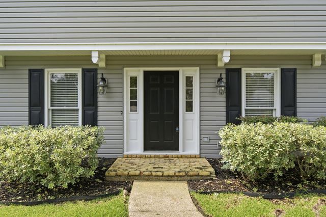 3010 Raphael Dr., Hattiesburg, MS 39402