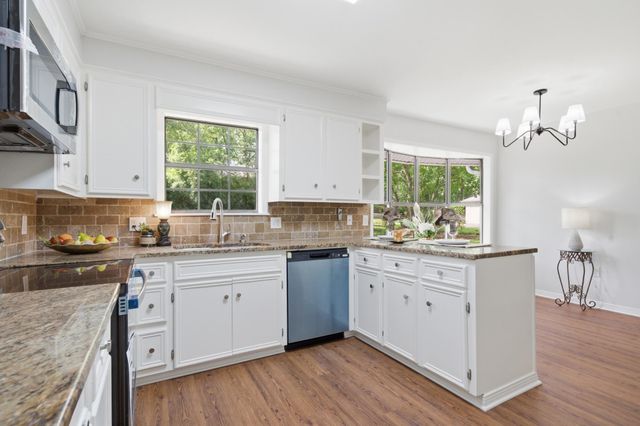 3010 Raphael Dr., Hattiesburg, MS 39402