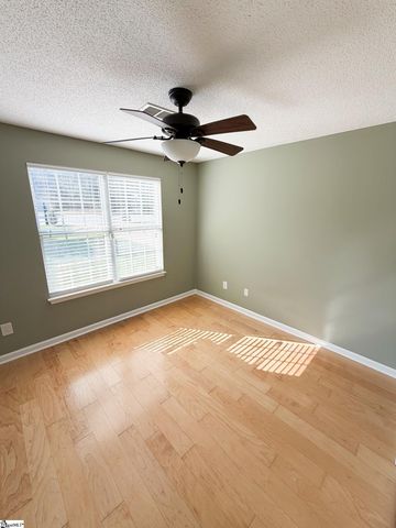 8 Bass Way, Taylors, SC 29687
