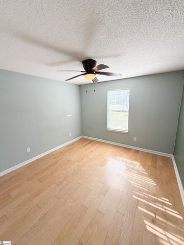 8 Bass Way, Taylors, SC 29687