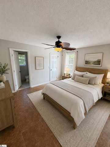 8 Bass Way, Taylors, SC 29687
