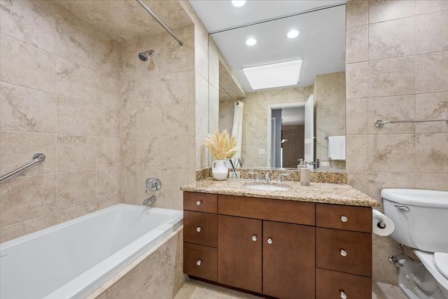 3131 Central Avenue, Wilmette, IL 60091
