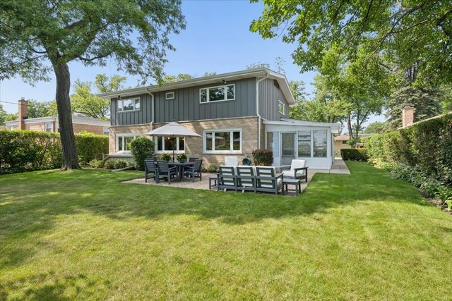 3131 Central Avenue, Wilmette, IL 60091