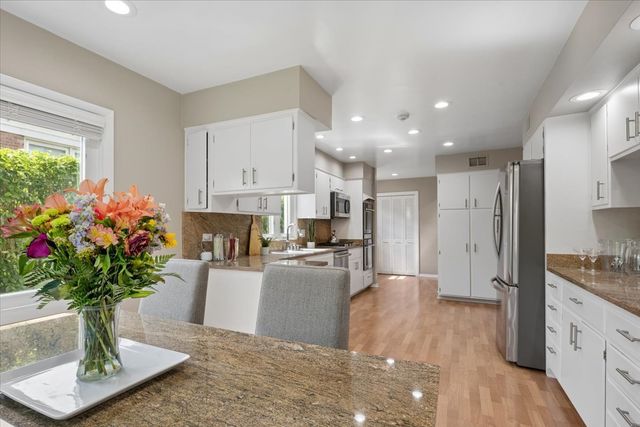 3131 Central Avenue, Wilmette, IL 60091
