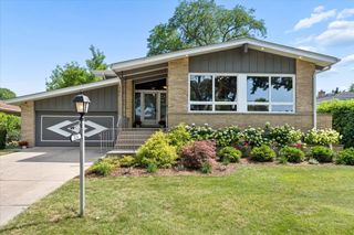 3131 Central Avenue, Wilmette, IL 60091