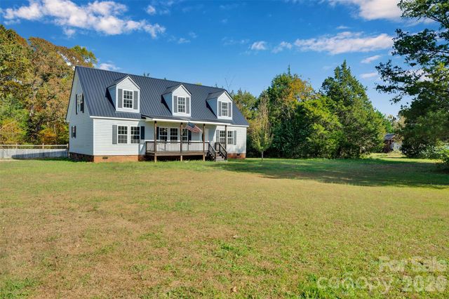 513 Weathers Creek Road, Troutman, NC 28166