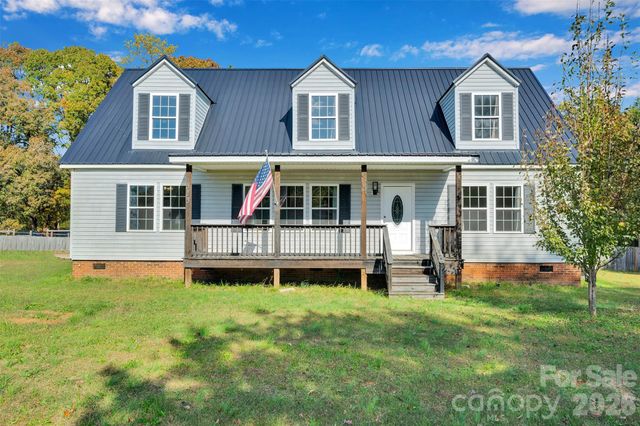 513 Weathers Creek Road, Troutman, NC 28166