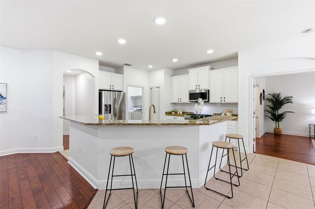 7907 HAMPTON LAKE DRIVE, Tampa, FL 33647