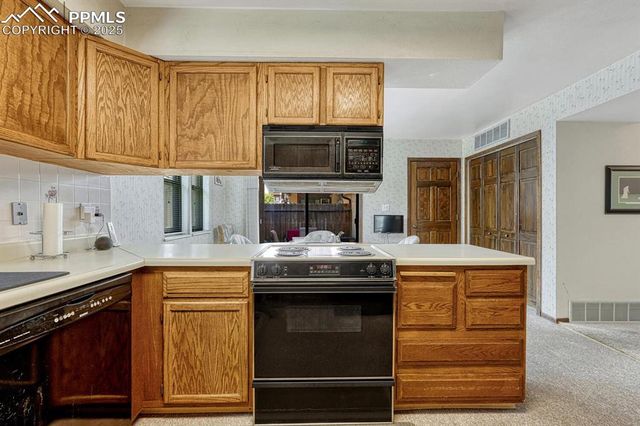 4671 Winewood Village Drive, Colorado Springs, CO 80917