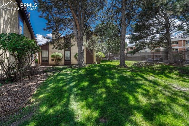 4671 Winewood Village Drive, Colorado Springs, CO 80917