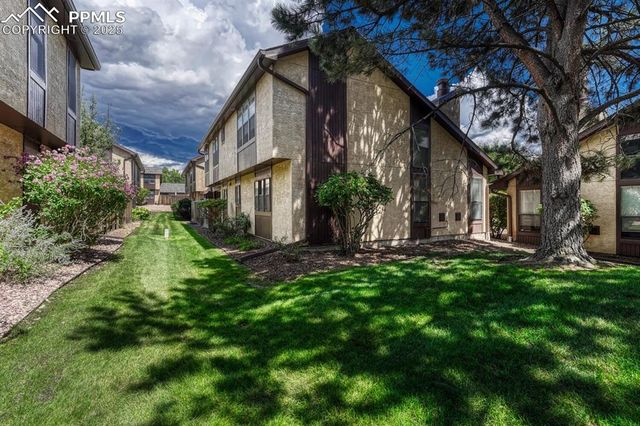 4671 Winewood Village Drive, Colorado Springs, CO 80917