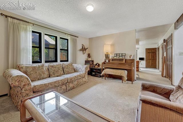 4671 Winewood Village Drive, Colorado Springs, CO 80917