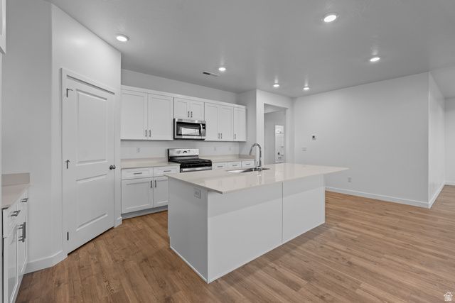 1805 S QUENNS GARDEN DR, Washington, UT 84780