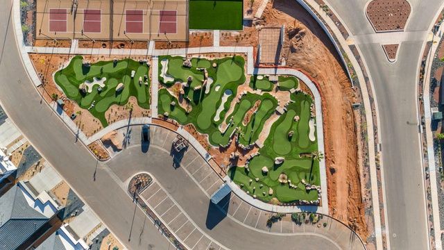 1805 S QUENNS GARDEN DR, Washington, UT 84780