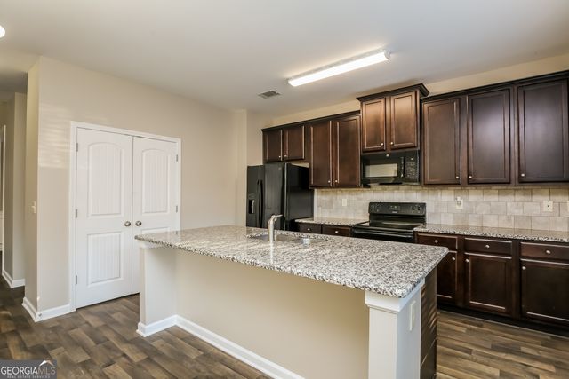 870 Walnut Woods Drive, Braselton, GA 30517