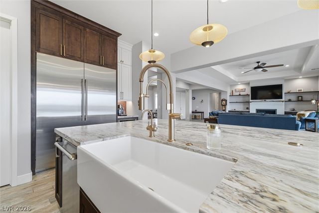 8260 Sweetwater Creek Way, Las Vegas, NV 89113