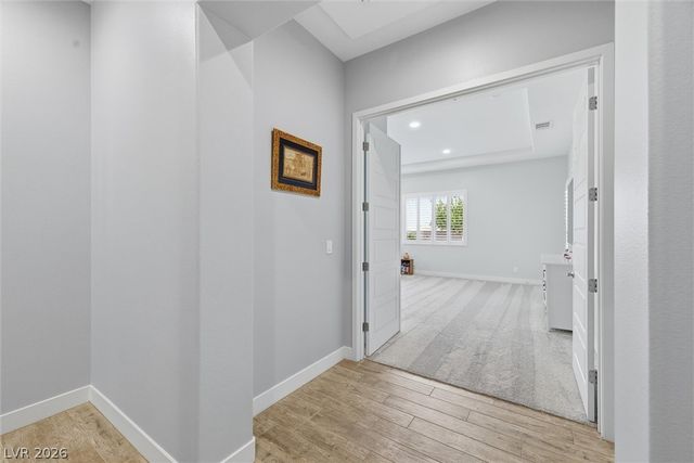 8260 Sweetwater Creek Way, Las Vegas, NV 89113