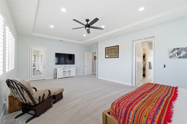 8260 Sweetwater Creek Way, Las Vegas, NV 89113