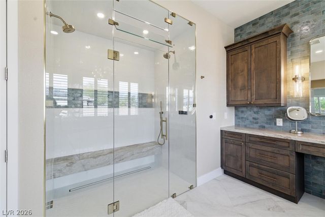 8260 Sweetwater Creek Way, Las Vegas, NV 89113