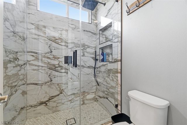 8260 Sweetwater Creek Way, Las Vegas, NV 89113