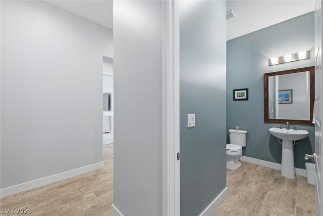 8260 Sweetwater Creek Way, Las Vegas, NV 89113