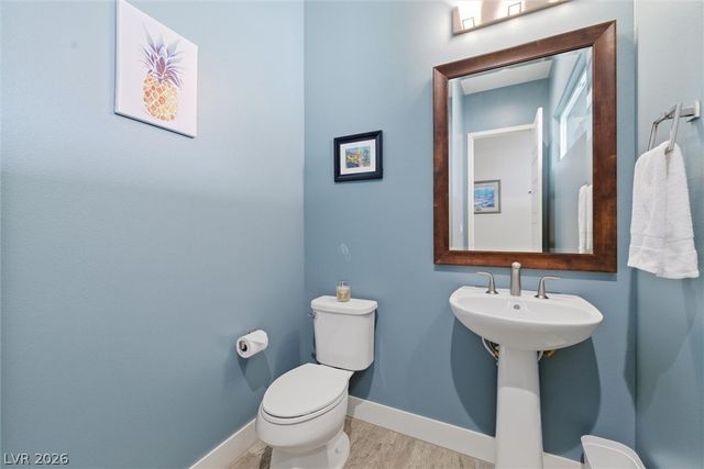 8260 Sweetwater Creek Way, Las Vegas, NV 89113